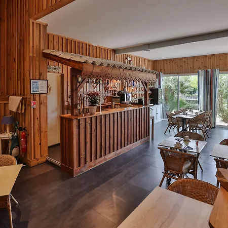 Le Grain De Sable Hotel 3*