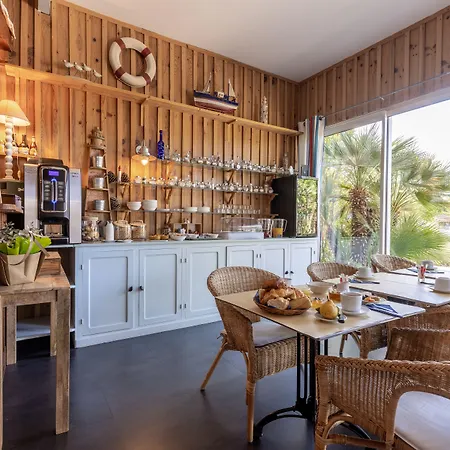 Le Grain De Sable Hotel