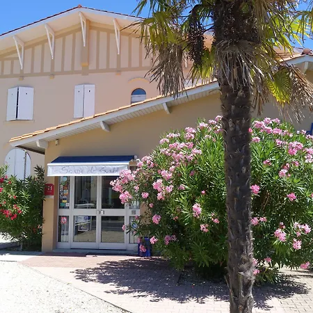 Le Grain De Sable Hotel 3*