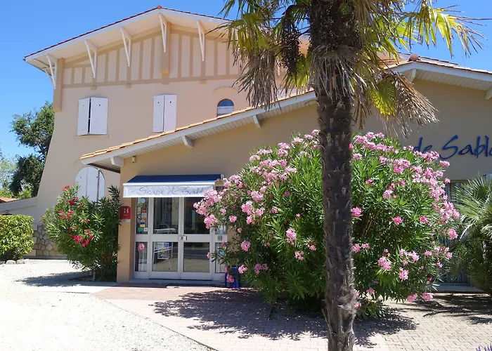 Le Grain De Sable Hotel 3*